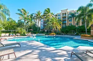 19555 E Country Club Dr, Aventura, FL 33180 - Photo 5