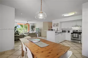 19555 E Country Club Dr, Aventura, FL 33180 - Photo 1
