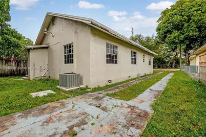 2800 SW 16th Ter, Miami, FL 33145 - Photo 9