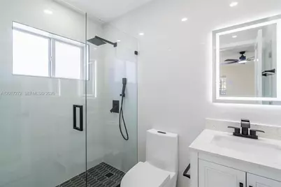 1900 SW 24th St, Miami, FL 33145 - Photo 15