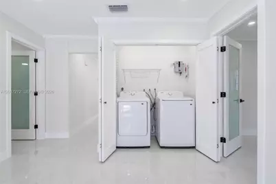 1900 SW 24th St, Miami, FL 33145 - Photo 21