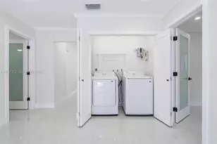 1900 SW 24th St, Miami, FL 33145 - Photo 21