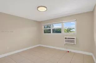 300 NE 191st St, Miami, FL 33179 - Photo 19