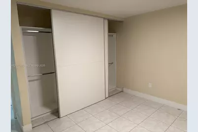 300 NE 191st St #219, Miami, FL 33179 - Photo 5