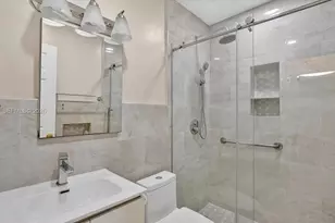300 NE 191st St, Miami, FL 33179 - Photo 17