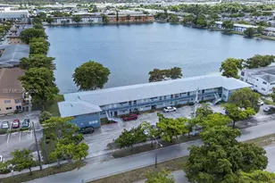 300 NE 191st St, Miami, FL 33179 - Photo 27