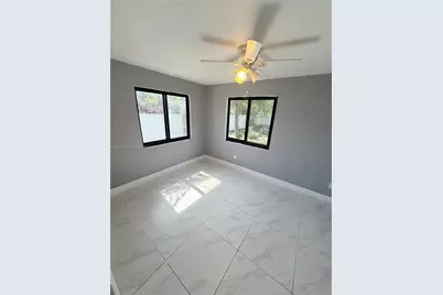850 NW 113th St, Miami, FL 33168 - Photo 11