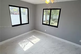 850 NW 113th St, Miami, FL 33168 - Photo 11