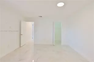 8340 NW 193rd Ln, Hialeah, FL 33015 - Photo 13