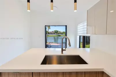 8340 NW 193rd Ln, Hialeah, FL 33015 - Photo 9