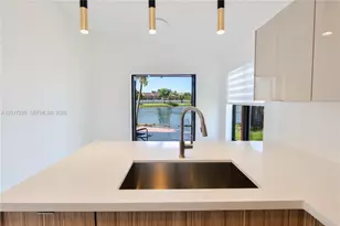 8340 NW 193rd Ln, Hialeah, FL 33015 - Photo 9