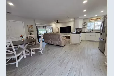 19 Chestnut Cir, Cooper City, FL 33026 - Photo 7