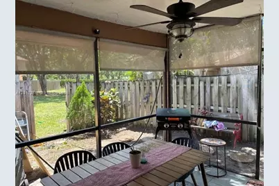 19 Chestnut Cir, Cooper City, FL 33026 - Photo 17