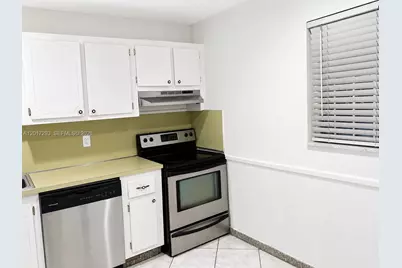 410 SE 2nd St #415, Hallandale Beach, FL 33009 - Photo 5