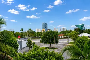 410 SE 2nd St, Hallandale Beach, FL 33009 - Photo 1