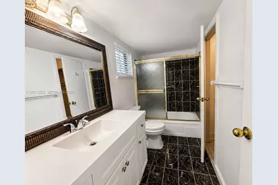 410 SE 2nd St #415, Hallandale Beach, FL 33009 - Photo 7