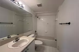 5091 NW 7th St, Miami, FL 33126 - Photo 9
