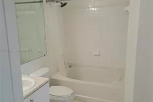 5085 NW 7th St, Miami, FL 33126 - Photo 7