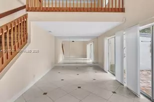 1395 Cottonwood Cir, Weston, FL 33326 - Photo 5
