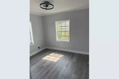 35 W 61st St, Hialeah, FL 33012 - Photo 5