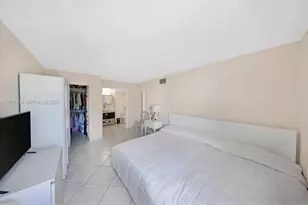 250 180th Dr, Sunny Isles Beach, FL 33160 - Photo 15