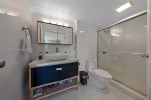 250 180th Dr, Sunny Isles Beach, FL 33160 - Photo 11