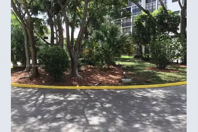 17021 N Bay Rd #625, Sunny Isles Beach, FL 33160 - Photo 3