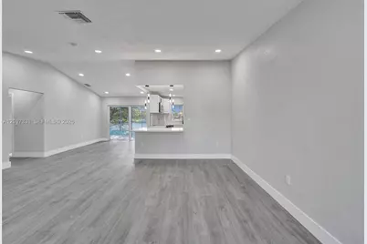 8400 NW 7th St, Pembroke Pines, FL 33024 - Photo 49