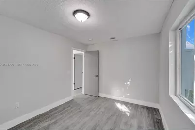 8400 NW 7th St, Pembroke Pines, FL 33024 - Photo 7