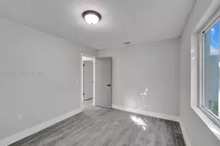 8400 NW 7th St, Pembroke Pines, FL 33024 - Photo 7