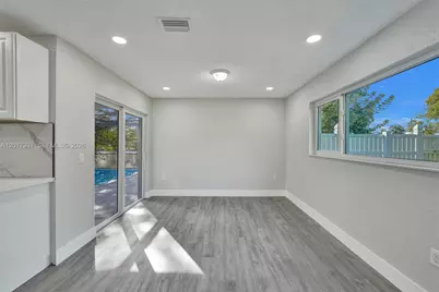 8400 NW 7th St, Pembroke Pines, FL 33024 - Photo 31