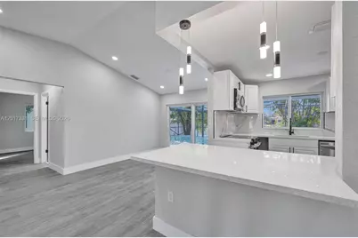 8400 NW 7th St, Pembroke Pines, FL 33024 - Photo 57