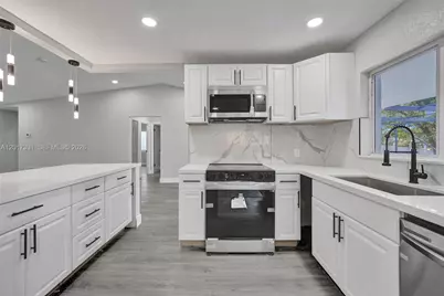 8400 NW 7th St, Pembroke Pines, FL 33024 - Photo 3