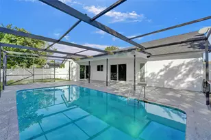 8400 NW 7th St, Pembroke Pines, FL 33024 - Photo 5