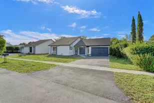 8400 NW 7th St, Pembroke Pines, FL 33024 - Photo 63