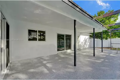 8400 NW 7th St, Pembroke Pines, FL 33024 - Photo 21