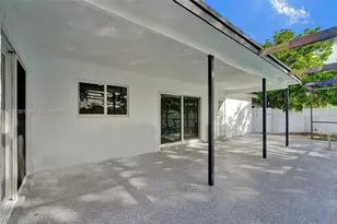 8400 NW 7th St, Pembroke Pines, FL 33024 - Photo 21
