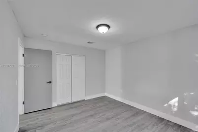 8400 NW 7th St, Pembroke Pines, FL 33024 - Photo 11