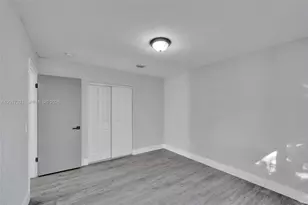 8400 NW 7th St, Pembroke Pines, FL 33024 - Photo 11