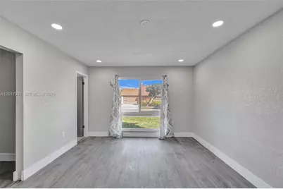 8400 NW 7th St, Pembroke Pines, FL 33024 - Photo 13