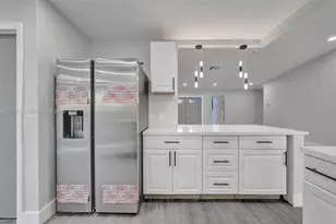 8400 NW 7th St, Pembroke Pines, FL 33024 - Photo 27