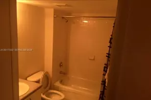 816 NW 11th St, Miami, FL 33136 - Photo 5