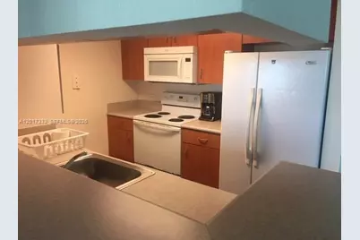 816 NW 11th St #1104, Miami, FL 33136 - Photo 7