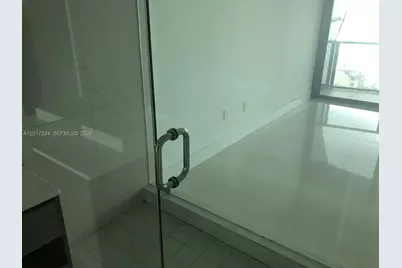 460 NE 28th St #1102, Miami, FL 33132 - Photo 9