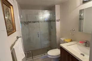2780 NE 183rd St, Aventura, FL 33160 - Photo 5