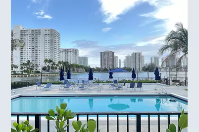 2780 NE 183rd St #1007, Aventura, FL 33160 - Photo 3