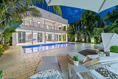 3734 Chase Ave, Miami Beach, FL 33140 - Photo 1