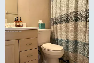 117 Lake Emerald Dr #308, Oakland Park, FL 33309 - Photo 15