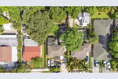 35 NW 57th St, Miami, FL 33127 - Photo 21