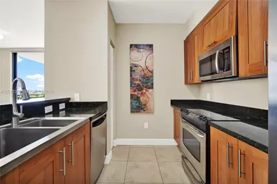1300 Ponce De Leon Blvd #703, Coral Gables, FL 33134 - Photo 29